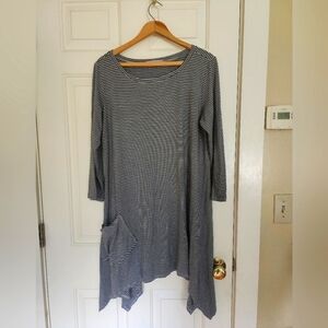 Cut loose oversized tunic asymmetrical hem grey stripe size M lagenlook artsy